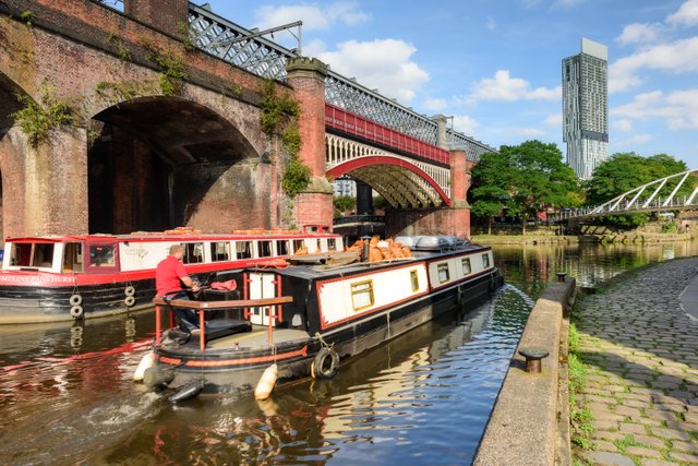 castlefield-basin-small 640 x 427