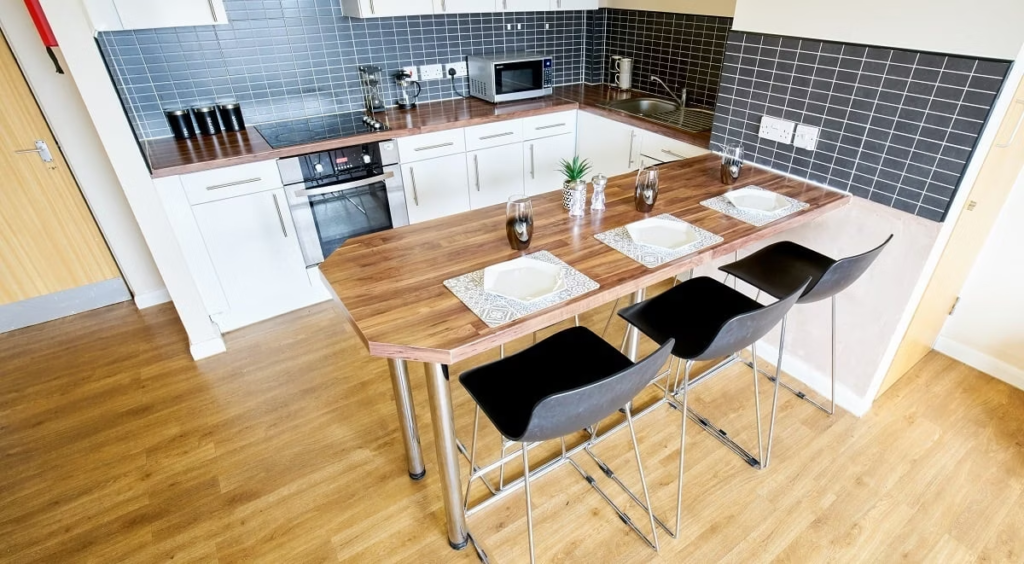HealdCourt_Kitchen1